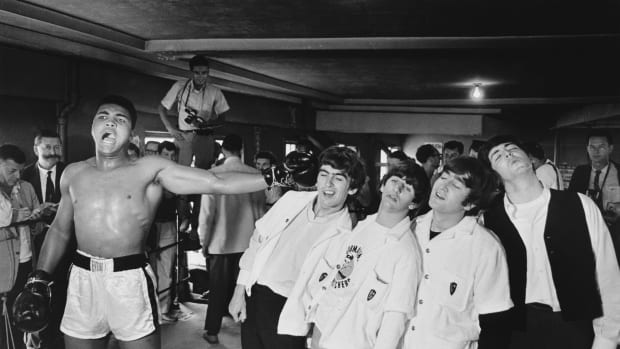 cassius-clay-beatles.jpg